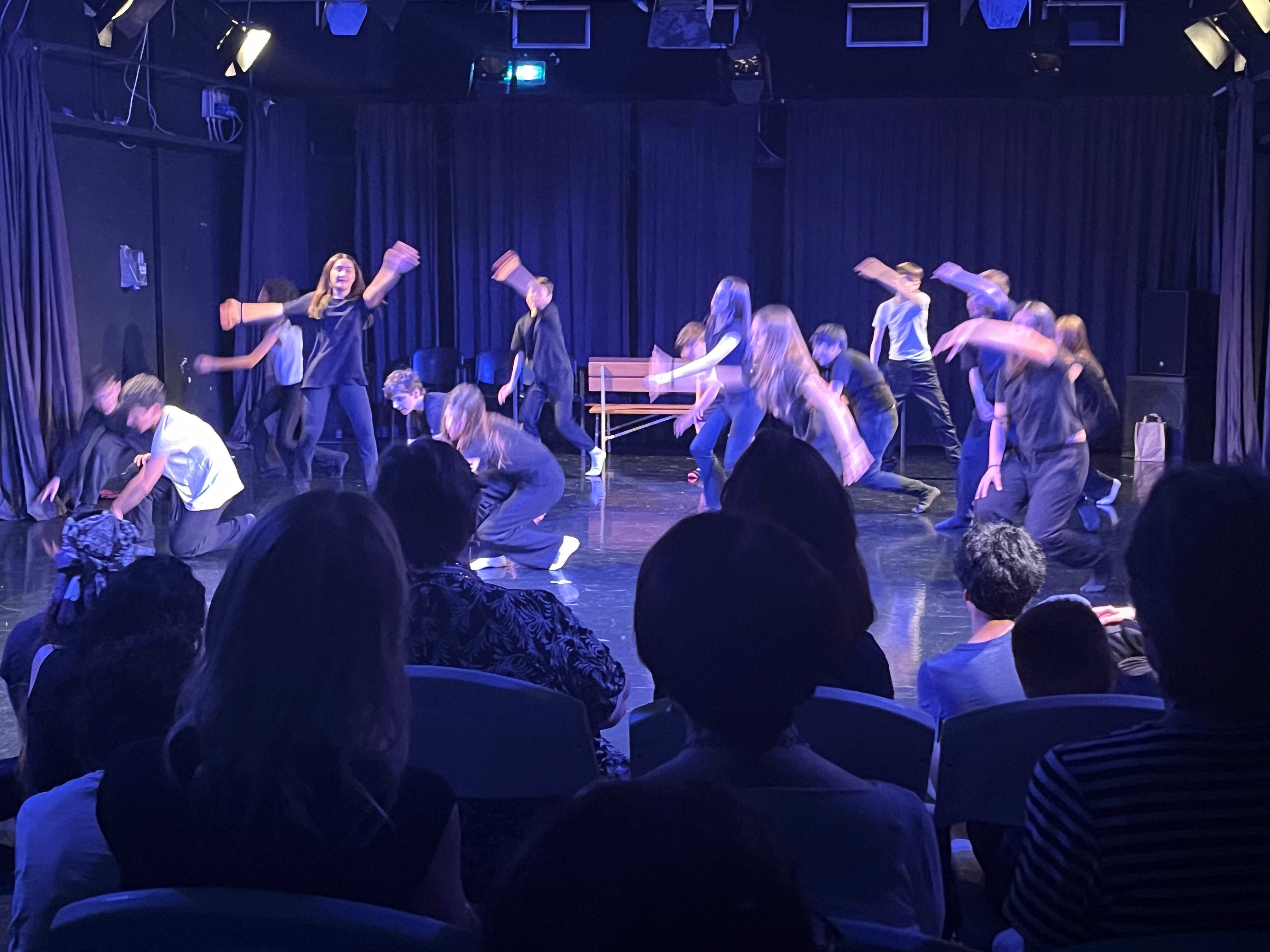 https://teatro.fondazionemilano.eu/uploads/corsi-extra/IMG_4506-light.JPG